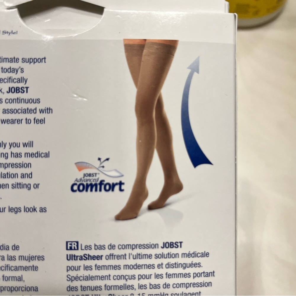 Jobst UltraSheer Compression Thigh Stockings - Black with Lace top 8-15 mmHg - Picture 9 of 11